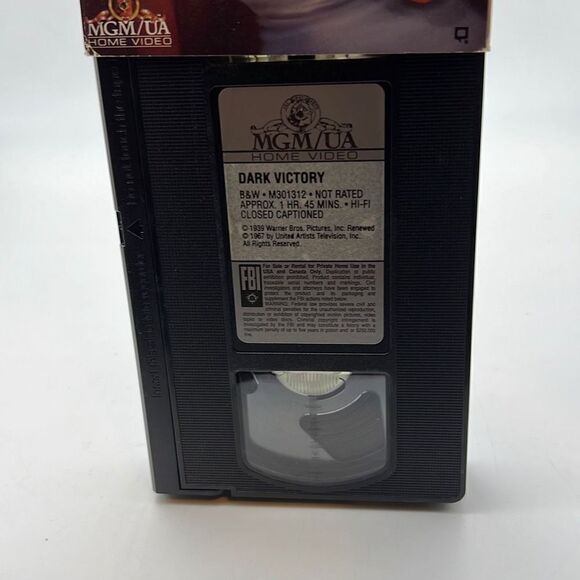 Dark Victory VHS (Bette Davis, Humphrey Bogart) - Picture 3 of 3